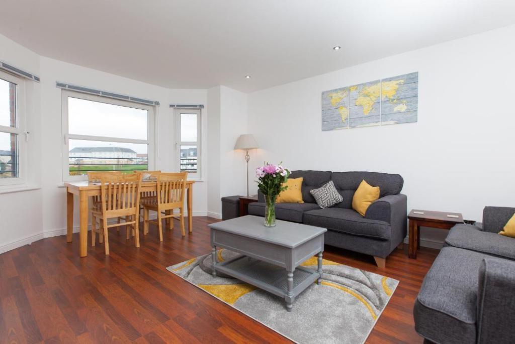 Super Prime Park View Duloch By Tba Apartment Dunfermline Exterior photo